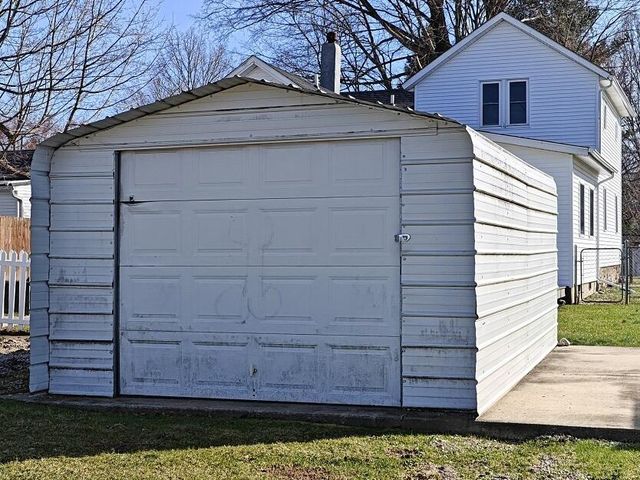 6627 E Berrien Street, Eau Claire, MI 49111