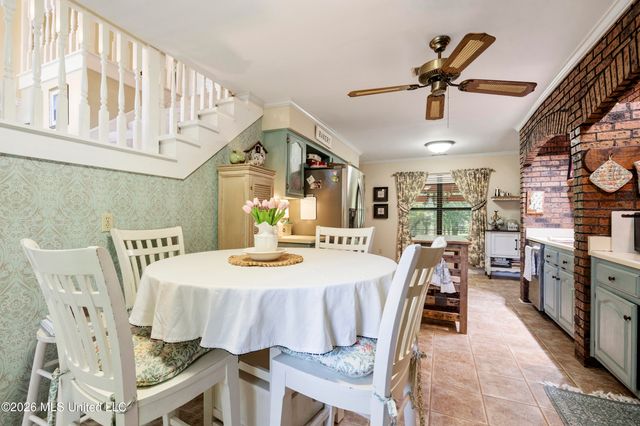 33 E Sweetwater Road, Byhalia, MS 38611