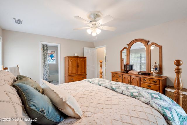 33 E Sweetwater Road, Byhalia, MS 38611