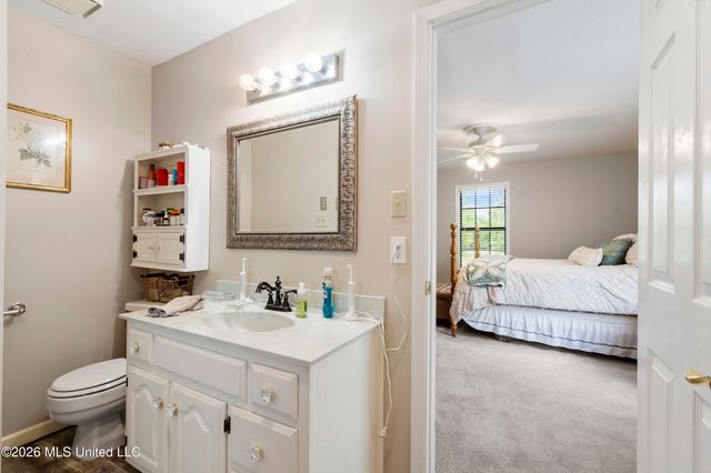 33 E Sweetwater Road, Byhalia, MS 38611