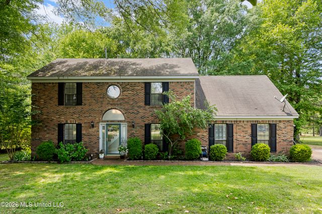 33 E Sweetwater Road, Byhalia, MS 38611