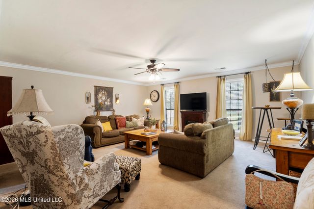 33 E Sweetwater Road, Byhalia, MS 38611