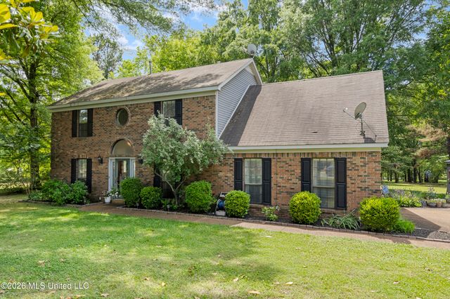 33 E Sweetwater Road, Byhalia, MS 38611