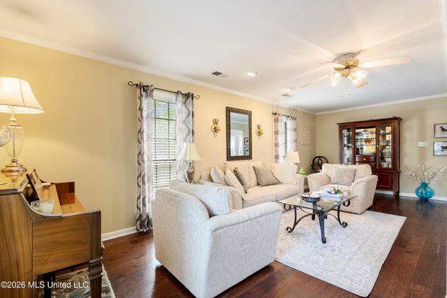 33 E Sweetwater Road, Byhalia, MS 38611