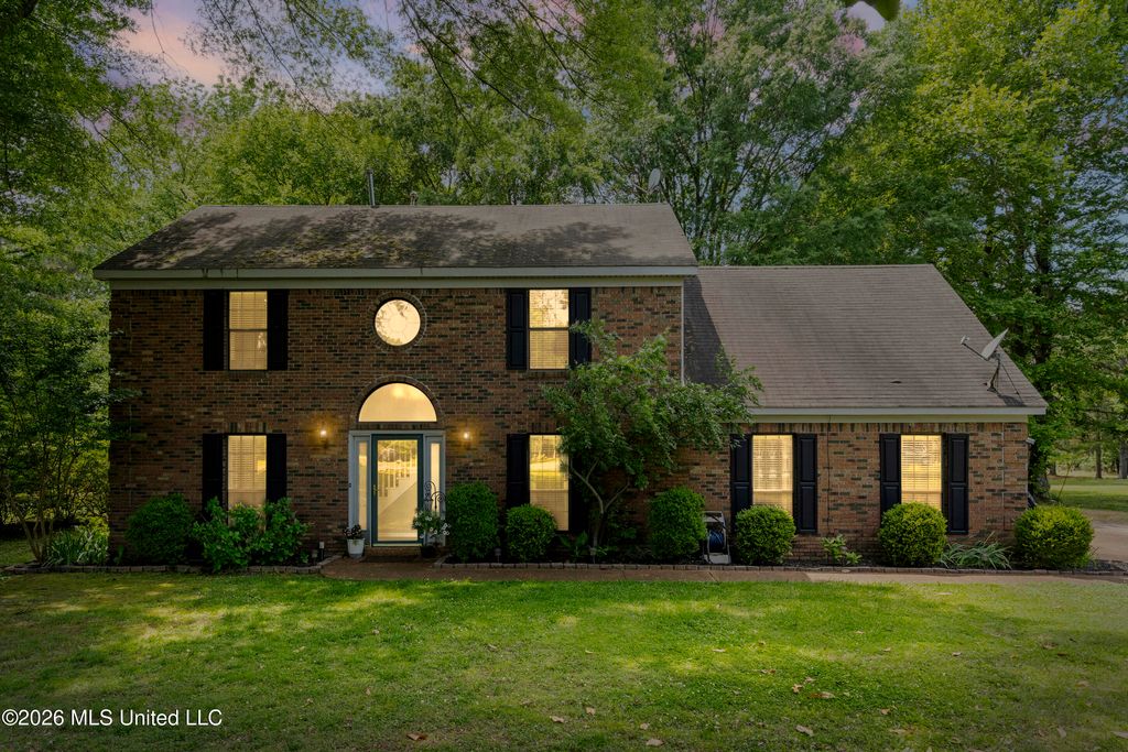 33 E Sweetwater Road, Byhalia, MS 38611