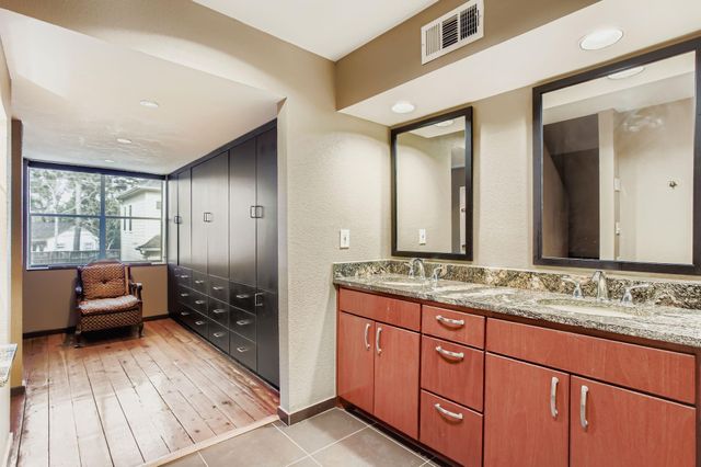 826 Fisher Street, Houston, TX 77018