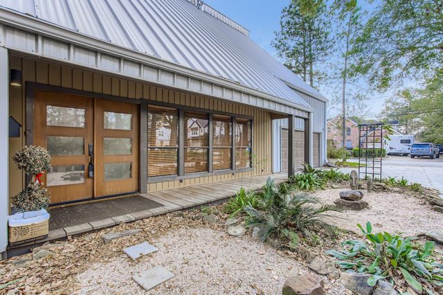 826 Fisher Street, Houston, TX 77018