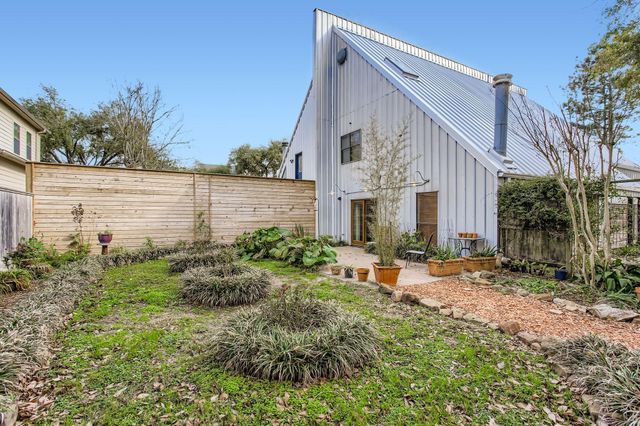 826 Fisher Street, Houston, TX 77018