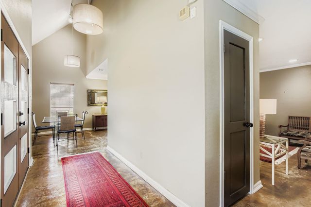 826 Fisher Street, Houston, TX 77018