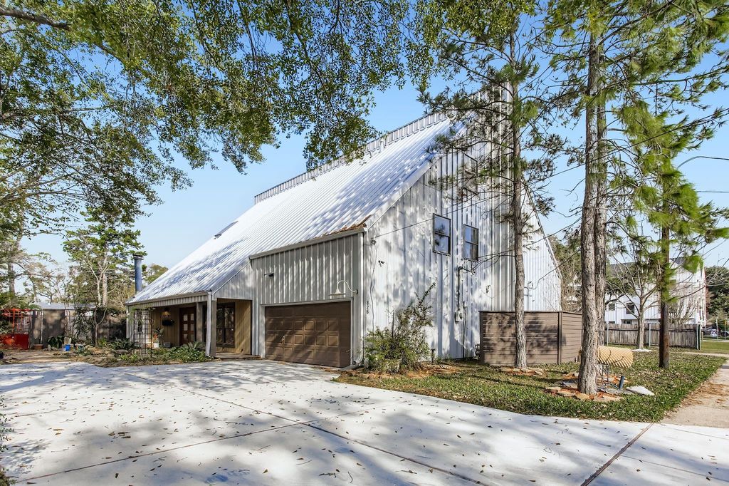 826 Fisher Street, Houston, TX 77018