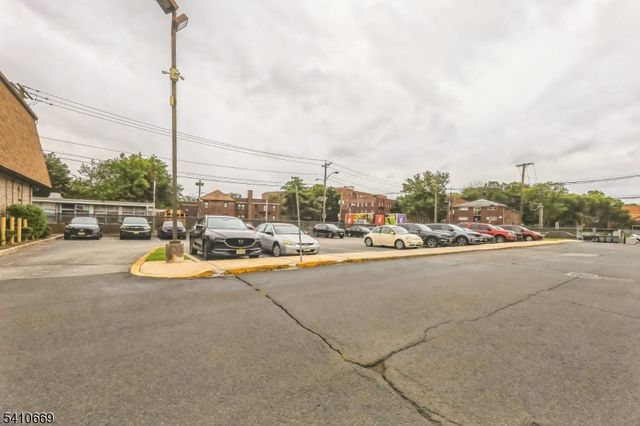 660 N Broad St B3, Elizabeth City, NJ 07208