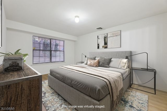 660 N Broad St B3, Elizabeth City, NJ 07208