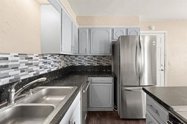 815 E Lamplighter Circle, Guthrie, OK 73044