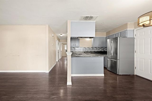 815 E Lamplighter Circle, Guthrie, OK 73044