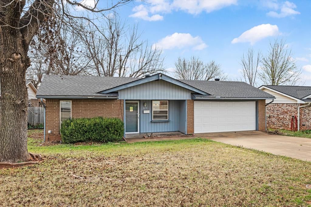 815 E Lamplighter Circle, Guthrie, OK 73044