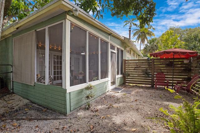 2091 SW 30th Ter, Fort Lauderdale, FL 33312