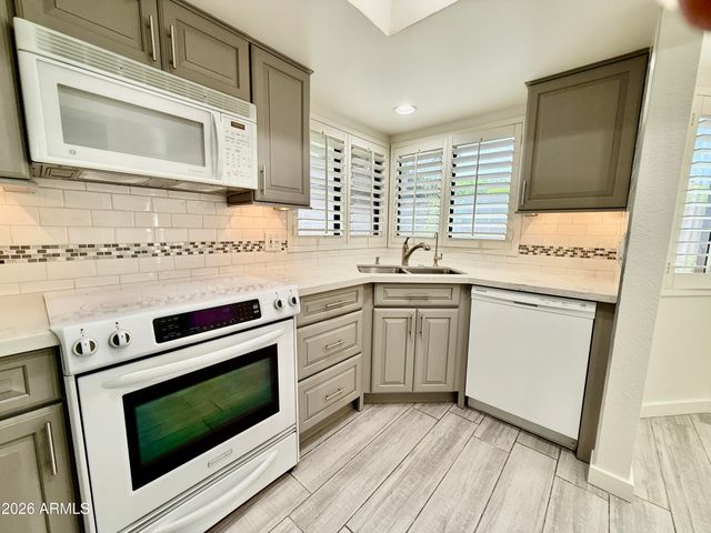 10336 N 104th Way, Scottsdale, AZ 85258
