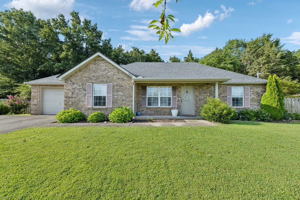 7036 Steen Blvd, Smyrna, TN 37167