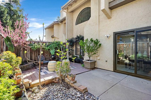 386 Garden Cmn, Livermore, CA 94551