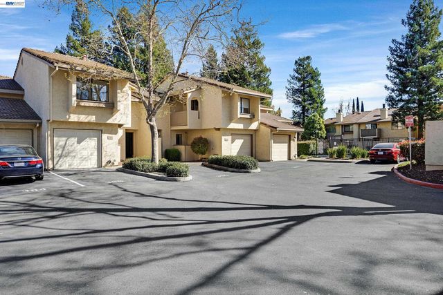 386 Garden Cmn, Livermore, CA 94551