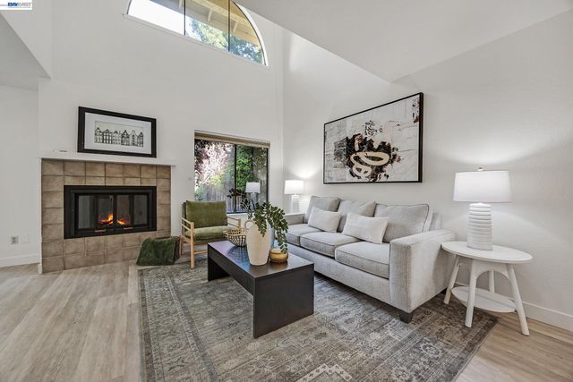 386 Garden Cmn, Livermore, CA 94551