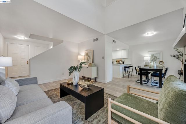 386 Garden Cmn, Livermore, CA 94551