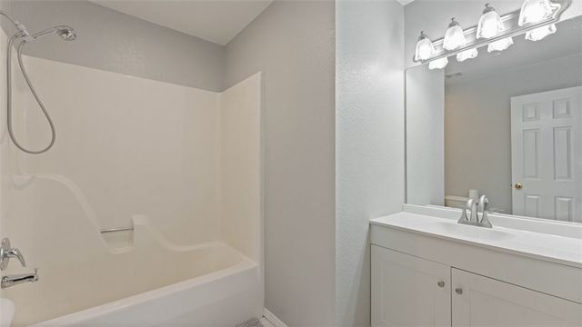 2000 W Sumac Street, Rogers, AR 72758