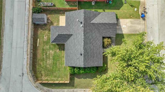 2000 W Sumac Street, Rogers, AR 72758