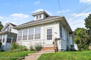 206 S Magnolia Avenue, Lansing, MI 48912