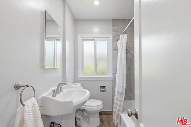 7444 Oak Park Avenue, Van Nuys, CA 91406