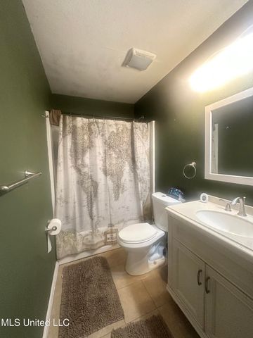 22301 Cap Johnson Road, Moss Point, MS 39562