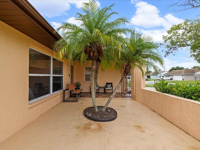 4242 RIVERWOOD DRIVE, New Port Richey, FL 34653