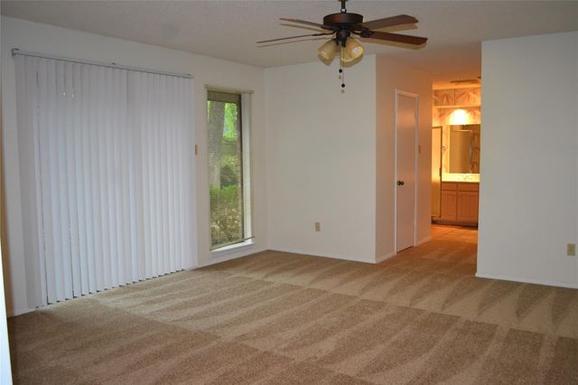 5205 Rustle Leaf Drive, Arlington, TX 76017