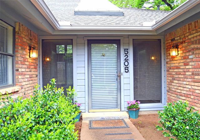 5205 Rustle Leaf Drive, Arlington, TX 76017