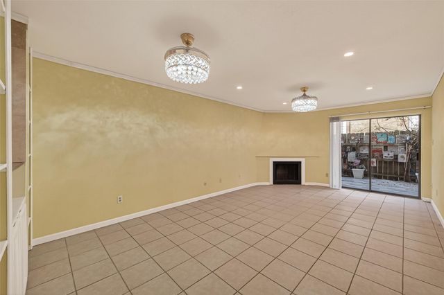 10075 Westpark Drive 84, Houston, TX 77042