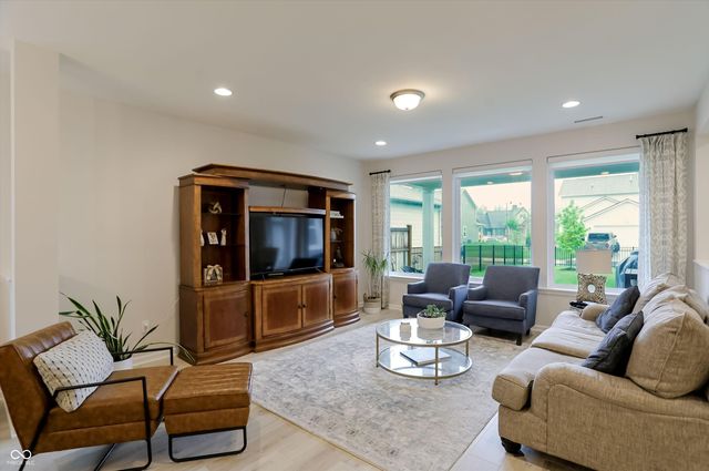 592 W Michigan Street, Fishers, IN 46040
