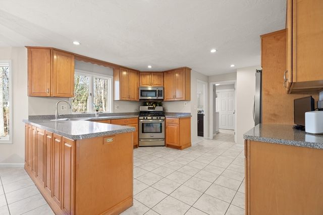 41 Azalea Rd, Sharon, MA 02067