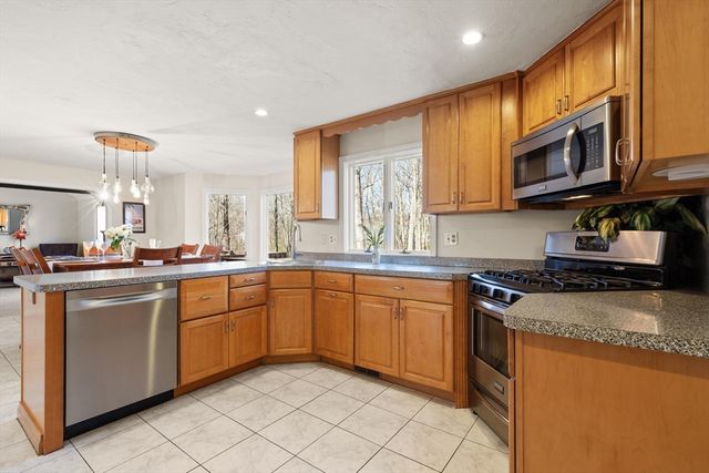 41 Azalea Rd, Sharon, MA 02067