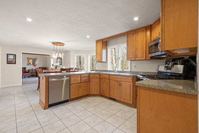 41 Azalea Rd, Sharon, MA 02067