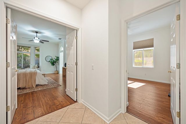 325 Roundhill Ct, Roseville, CA 95747