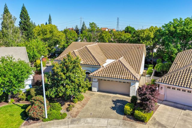325 Roundhill Ct, Roseville, CA 95747