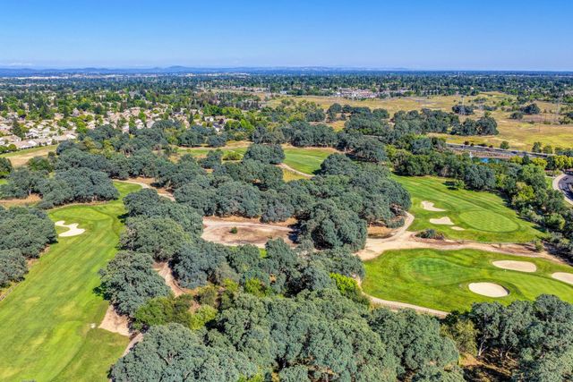 325 Roundhill Ct, Roseville, CA 95747