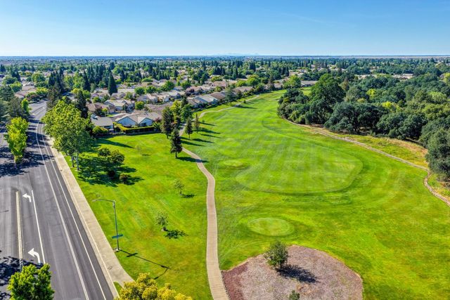325 Roundhill Ct, Roseville, CA 95747
