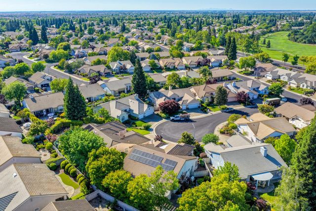 325 Roundhill Ct, Roseville, CA 95747
