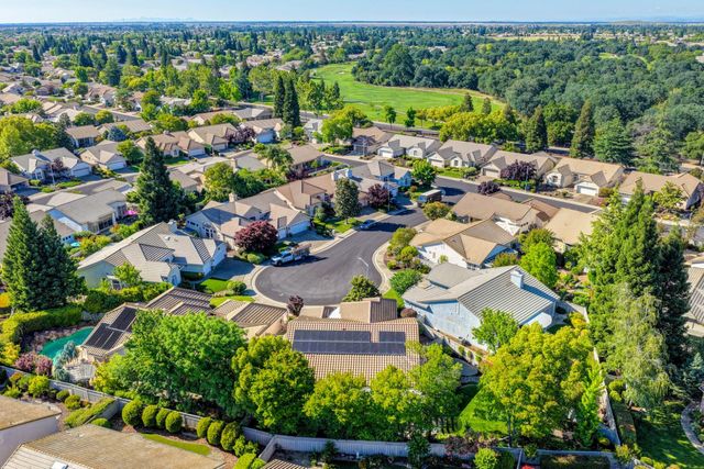325 Roundhill Ct, Roseville, CA 95747
