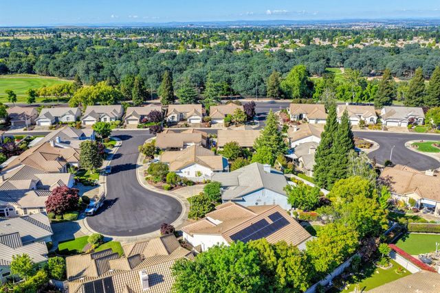 325 Roundhill Ct, Roseville, CA 95747