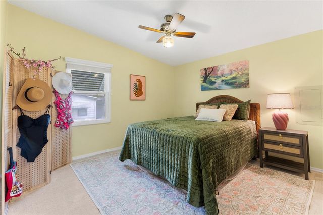 1726 HILTON HEAD BOULEVARD, Lady Lake, FL 32159