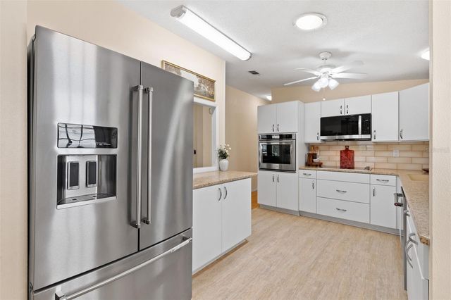 1726 HILTON HEAD BOULEVARD, Lady Lake, FL 32159