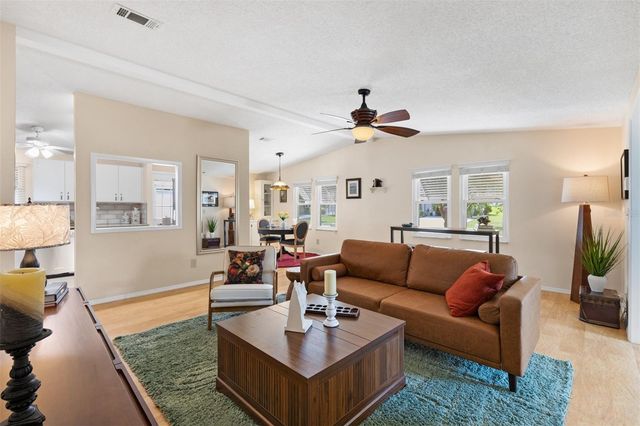 1726 HILTON HEAD BOULEVARD, Lady Lake, FL 32159