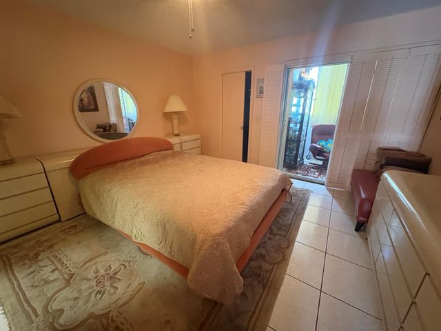 202 Greenbrier C, West Palm Beach, FL 33417